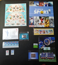 LOT Livre timbres Un siècle