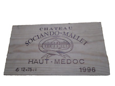 ESTAMPE vin Château Sociando-Mallet 1996 Haut-Médoc Bordeaux façade caisse bois