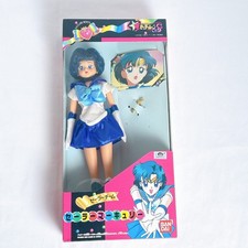 Poupée figurine bandai sailor - figurine,