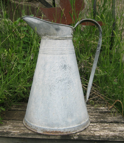 Ancien broc pichet zinc - broc,