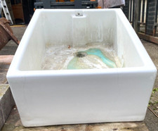 évier  en céramique emmaillé grand bac en profondeur . XX siècle .