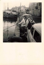 ANCIENNE PHOTOGRAPHIE COLLECTION PÊCHE JOLIE SCENE DE PÊCHE DEPUIS LES QUAIS