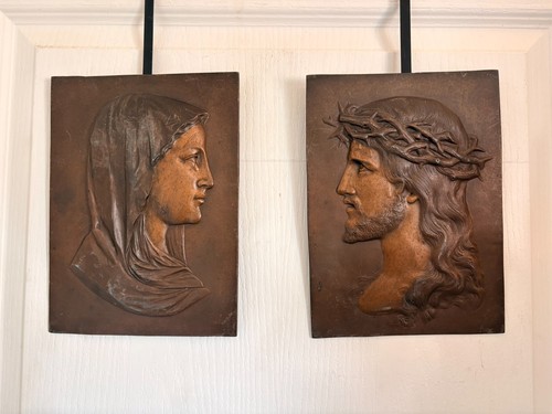 Paire plaque bas relief - plaque,