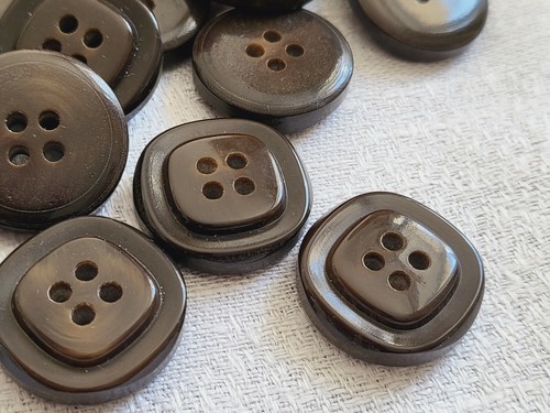 Lot boutons vintage marron - 10,