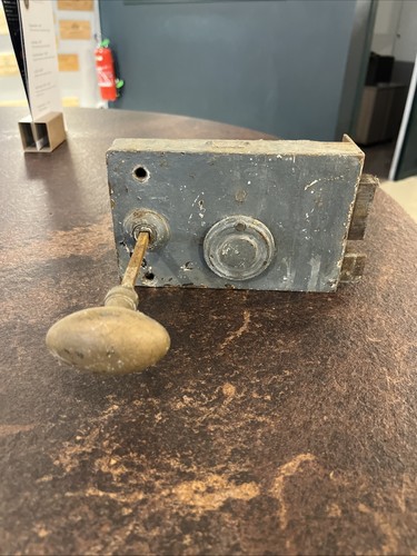 Ancienne serrure porte - serrure,