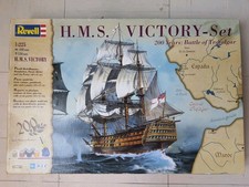 REVELL Bateau H.M.S. Victory  1/225 + 11 Pots De Peinture. 