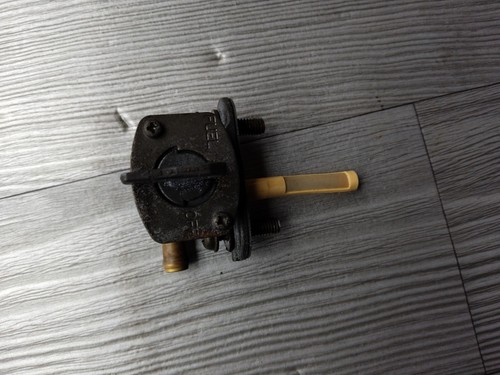 Robinet essence yamaha - 900, xj