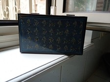 Boîte laquée à dominante bleue en parfait état 