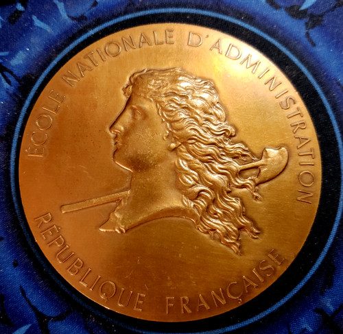 Médaille ena servir état - servir, l'état