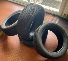 4 Pneus Neige 215x55xr18’