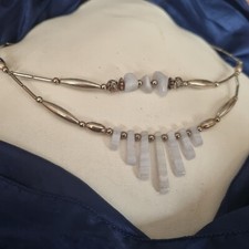 Collier Esprit Amérindien Cuivre Argenté Perles Liquid Silver & Calcédoine L50cm