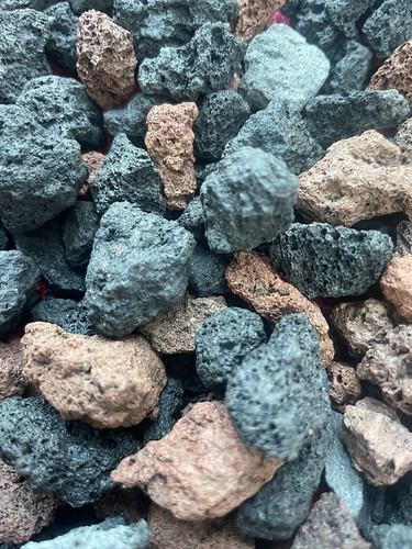 Pierre volcanique 3 cm - 50, 1/3
