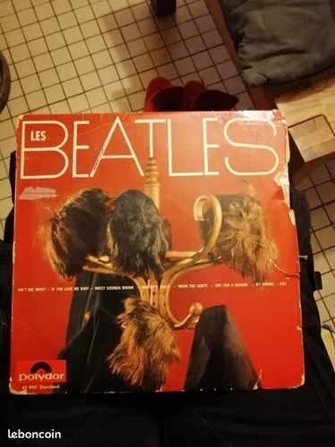 Les perruques beatles - les,