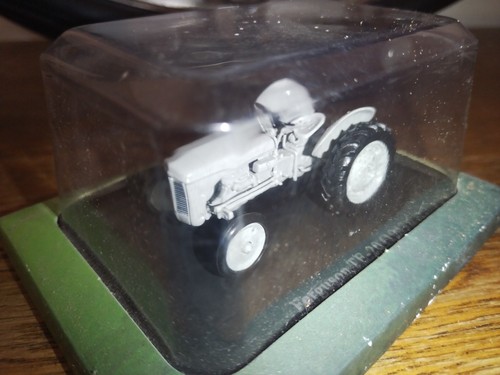 Universal hobbies uh - 1/43,