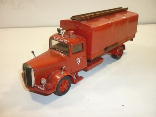 Vitesse saurer pompier - 1/50,
