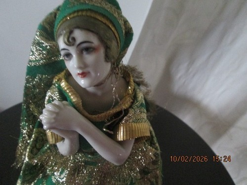Ancienne grande demi figurine - demi,