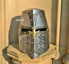 Casque de chevalier templier |