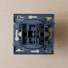 LEGRAND SAGANE 84008 - mécanisme Va et Vient + voyant Témoin (livré sans lampe)