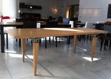 "Biblia" dining table in