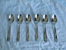 6 Cuillères de table métal