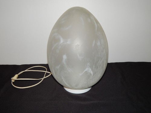 Ancienne lampe oeuf - en, verre