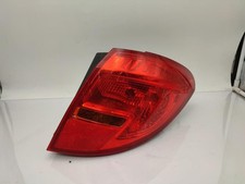 Feu arriere principal droit