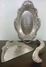 Ancien Plateau Pelle Balayette De Table Époque Art  Nouveau En Métal Argenté.