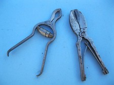 Lot de deux anciens coupe-sève appelé aussi inciseurs annulaires de Vigneron