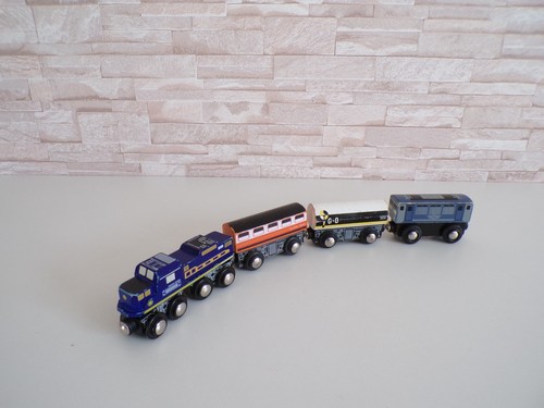 Train bois wagons - en,