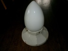 Ancienne lampe à poser ou plafonnier ? art déco céramique globe obus opaline