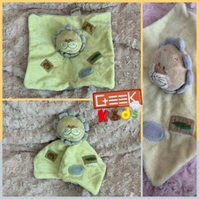 Doudou plat Lion jaune lilas