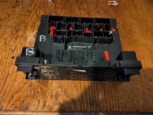 Boîtier fusible confort - boîtier, audi