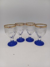 Lot de 4 verres à liqueur –