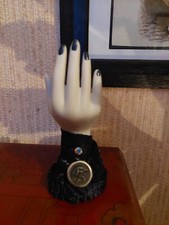 Création artisanale pièce unique : main porte bagues biscuit gothique victorien