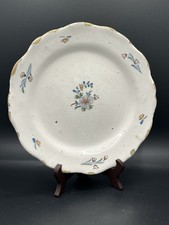 Assiette faïence XIXème décor floral polychrome attribuable à Sinceny Ø 24 cm