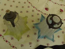 2 tulipes en verre moulé pressé 1900 / Art déco couleur bleu et jaune