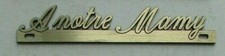 Inscription métallique pour plaque funéraire / Inter / À notre Mamy