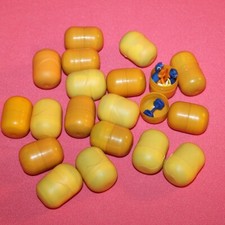 Lot de 19 boîtes / œufs  Kinder surprise avec surprises à l'intérieur