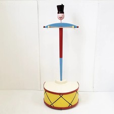 Valet nuit portant enfant - de,
