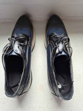 Une paire de chaussures