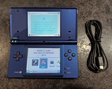 Console Nintendo DS / DSi Bleu Métallique + Jeux sur la Carte SD
