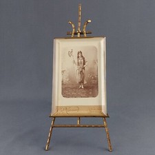 Ancien Cadre En Laiton Façon Bambou Photo Femme Vétue à l'Orientale