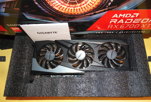 Gigabyte radeon 6700 xt - gigabyte,