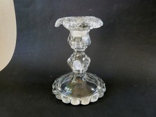 chandelier cristal de Baccarat modèle médaillons pied de candélabre