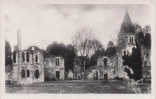 Fontenay tresigny ruines du - ruines,