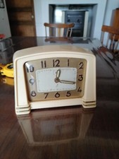 Reveil Pendule  JAZ 1950 1960 BAKELITE   A REMETTRE EN ROUTE 