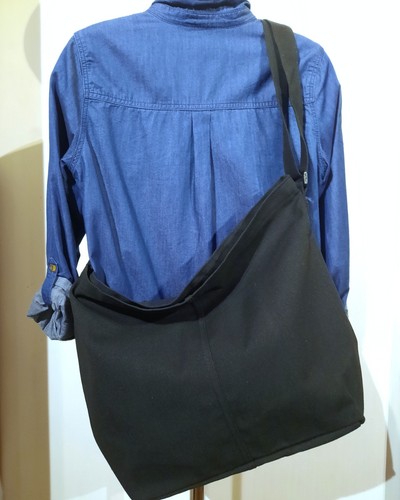 Sac besace étudiant
