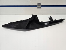 Yamaha YZF 125 R capuchon droit carénage arrière plastique
