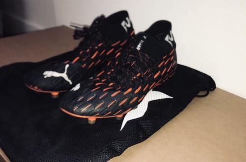 Crampons football puma future