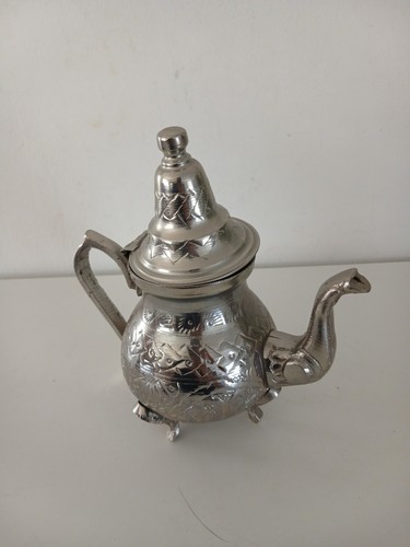 Théière marocaine vintage